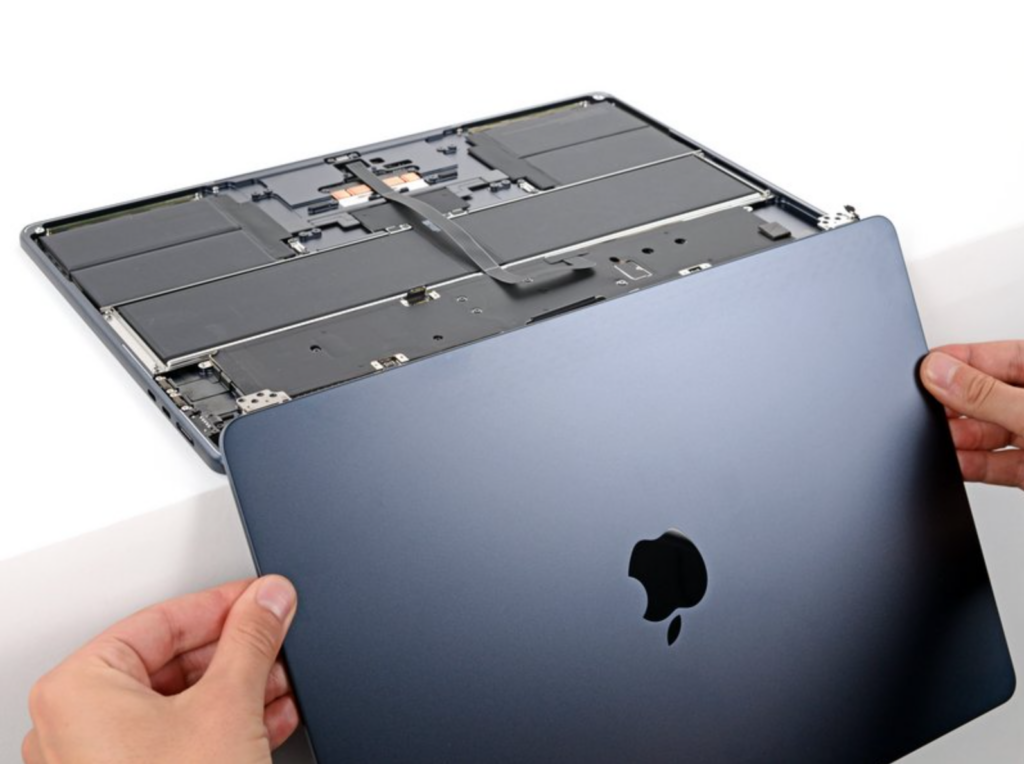 MacBook M2 Repair