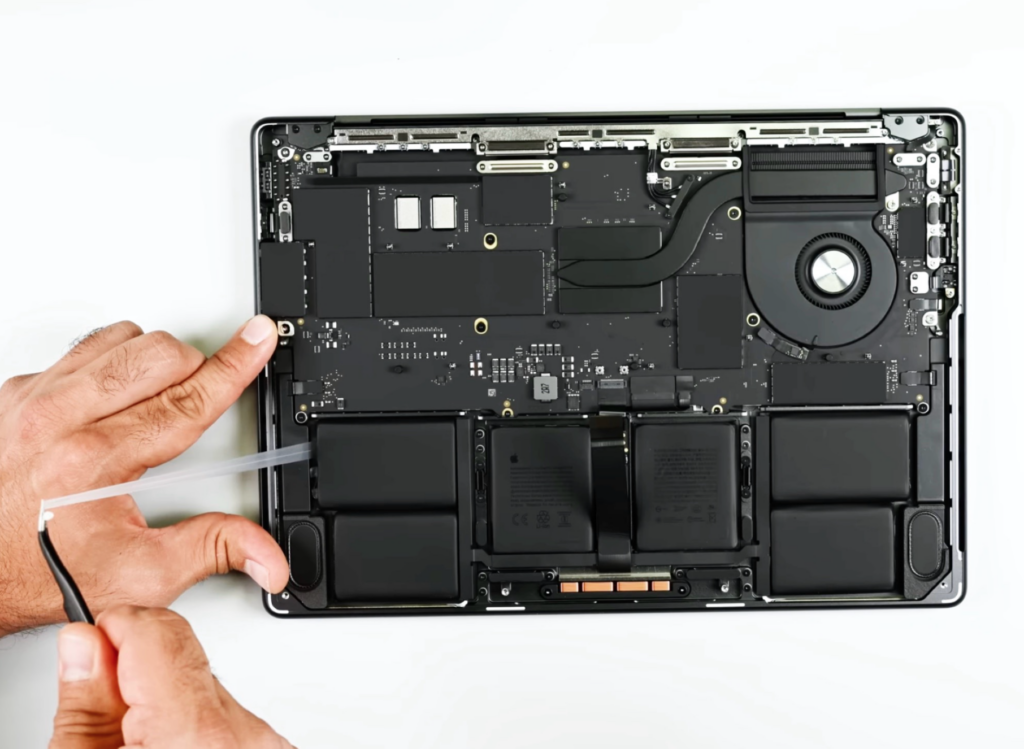 MacBook M5 Repair idfc